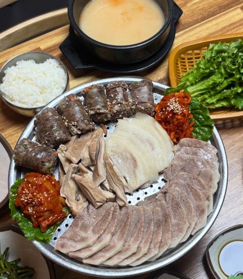 거상수육돼지국밥 덕포점
