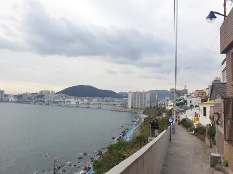 영도 흰여울 카페거리