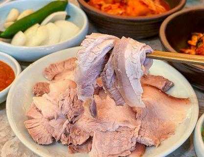 거대 돼지국밥