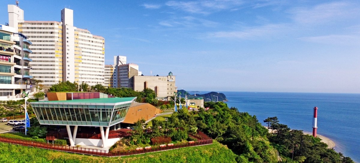 동해바다의 화려함과 남해바다의 잔잔함을 느끼는 부산여행