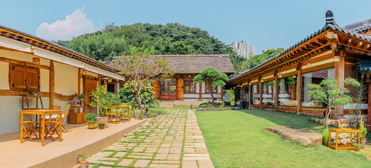 전통의 아름다움 한가득! 뷰까지 예쁜 한옥 카페 프레스트